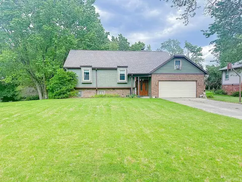 207 Vermont Dr, Lafayette, IN 47905