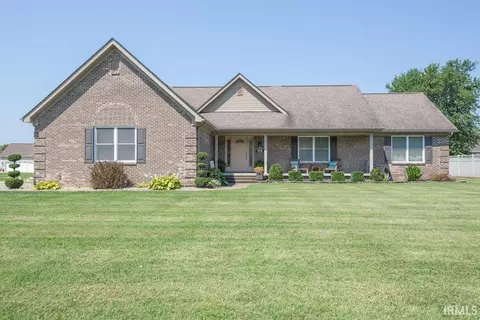 576 N Fairview Dr, Rockport, IN 47635
