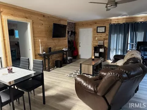 313 E Chicago St, Syracuse, IN 46567 photo 11