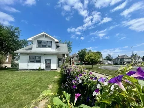 809 E Main St, Muncie, IN 47305 photo 2