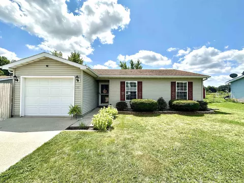310 E Jefferson Ct, Van Buren, IN 46991