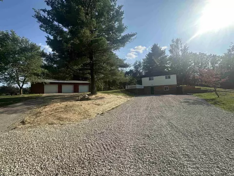 682 Rager Rd, Mitchell, IN 47446 photo 13