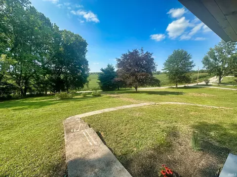 682 Rager Rd, Mitchell, IN 47446 photo 4
