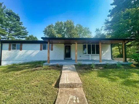 682 Rager Rd, Mitchell, IN 47446 photo 3