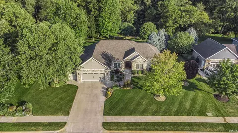 331 E Barrington Pl, Warsaw, IN 46582