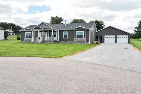 2373 E Classic Dr, Haubstadt, IN 47639