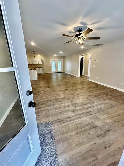399 Hel Mar Dr, Mitchell, IN 47446 photo 3