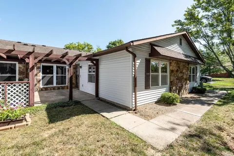 1114 E Regency Dr, Bloomington, IN 47401 photo 1