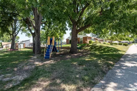 1114 E Regency Dr, Bloomington, IN 47401 photo 27