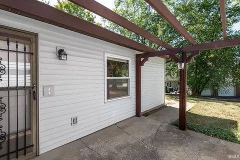 1114 E Regency Dr, Bloomington, IN 47401 photo 5