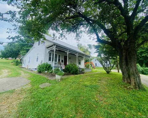 242 10th St, Tell City, IN 47586