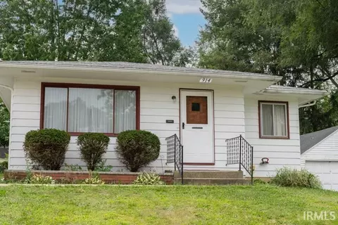 914 Eckman St, South Bend, IN 46614 photo 1