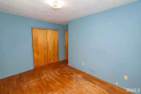 914 Eckman St, South Bend, IN 46614 photo 9