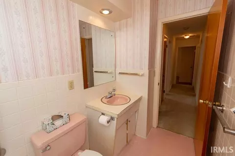 914 Eckman St, South Bend, IN 46614 photo 11