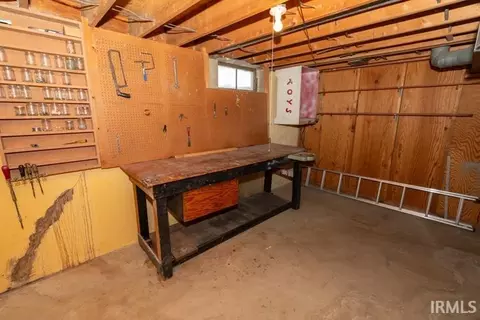 914 Eckman St, South Bend, IN 46614 photo 24