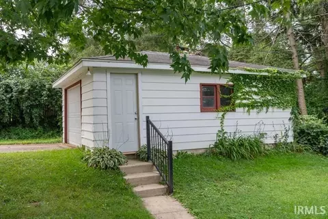 914 Eckman St, South Bend, IN 46614 photo 25