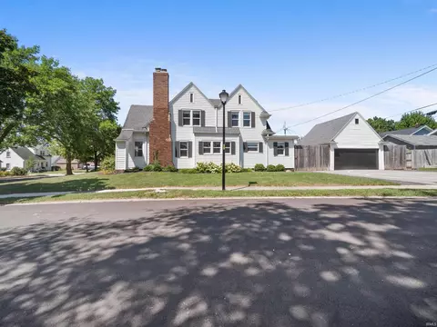 802 Prange Dr, Fort Wayne, IN 46807
