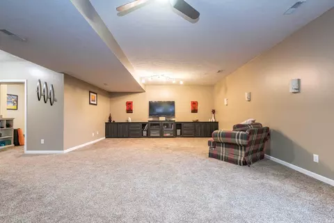 892 E Keenland Ct, Bloomington, IN 47401 photo 28