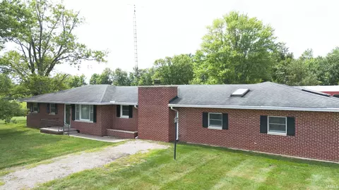 471 Parks Addition Rd, Mitchell, IN 47446 photo 2