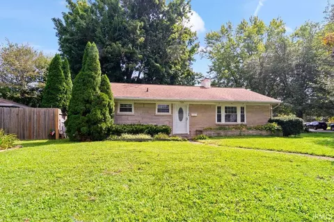 1318 S Brentwood Dr, Evansville, IN 47715