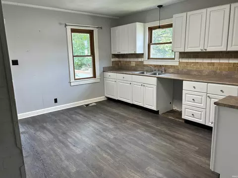 413 E 15th St, Jasper, IN 47546 photo 4