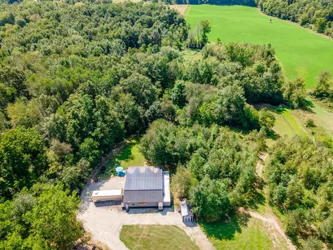 8730 E 500 S Rd, Wolcottville, IN 46795