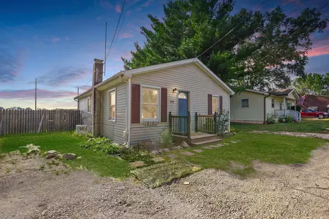 719 N Ellsworth St, Warsaw, IN 46580