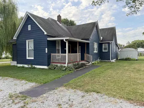189 NE D St, Linton, IN 47441
