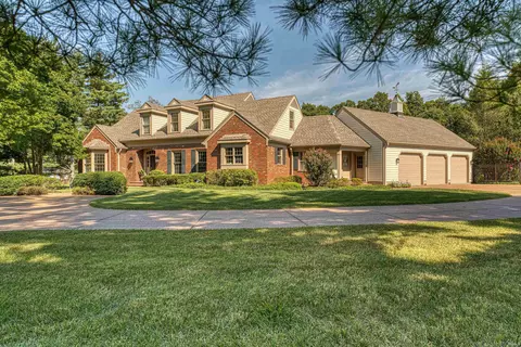 1205 Dress Ln, Evansville, IN 47725