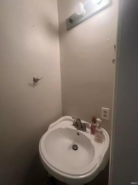 907 I St, Bedford, IN 47421 photo 18