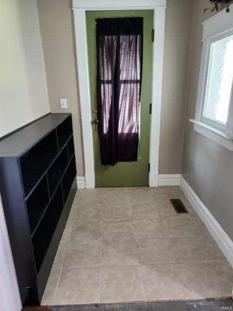 907 I St, Bedford, IN 47421 photo 3