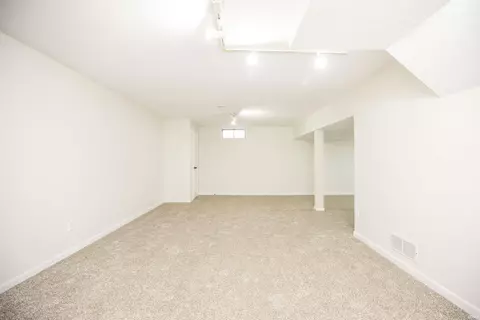 15428 Durham Way E, Granger, IN 46530 photo 29