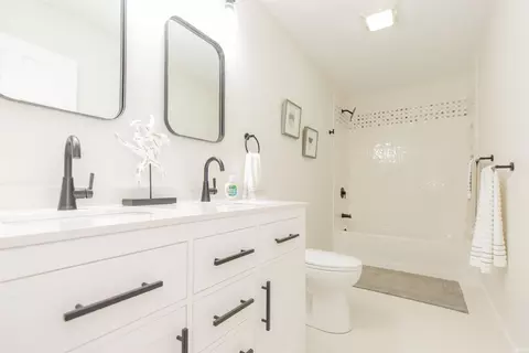 15428 Durham Way E, Granger, IN 46530 photo 26