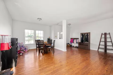 8342 S Canoe Trl, Pendleton, IN 46064 photo 6