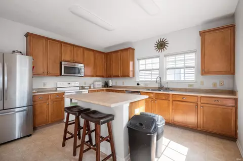 8342 S Canoe Trl, Pendleton, IN 46064 photo 12