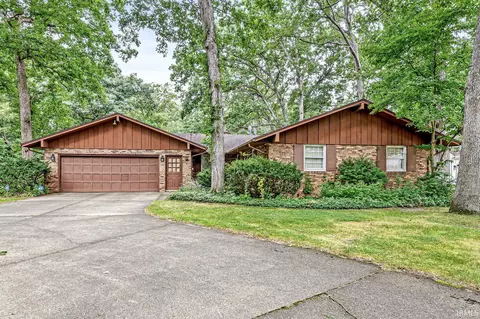 54581 David Dr, Elkhart, IN 46514