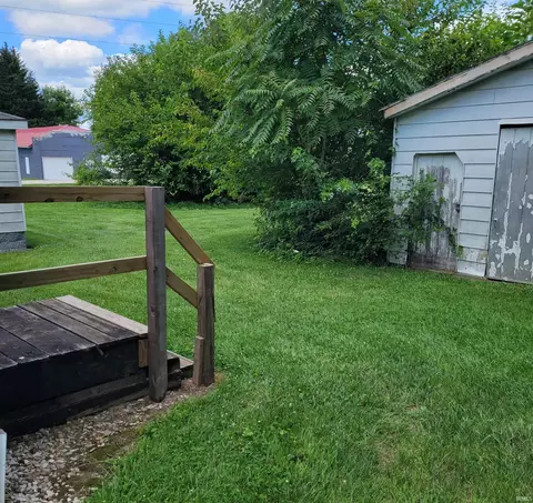 340 S Meridian Rd, Mitchell, IN 47446 photo 13