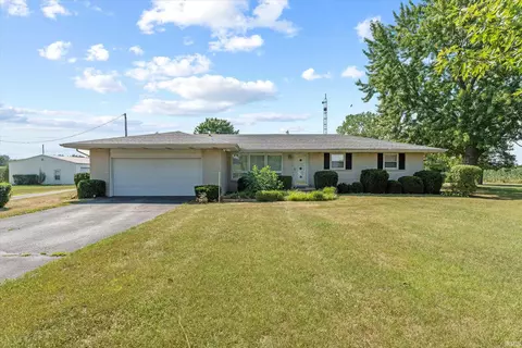 25685 Lay Trl, North Liberty, IN 46554