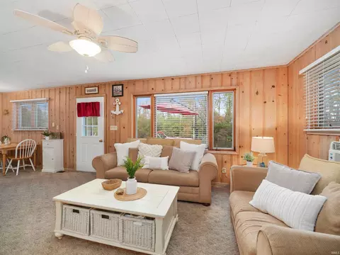 8174 E North Rd, Syracuse, IN 46567 photo 10
