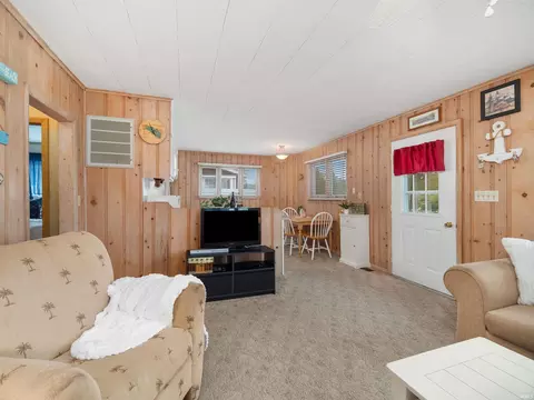 8174 E North Rd, Syracuse, IN 46567 photo 11