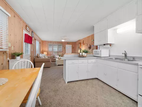 8174 E North Rd, Syracuse, IN 46567 photo 13