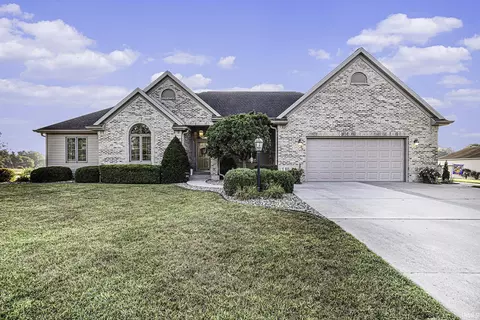4130 Pine Rd, Plymouth, IN 46563