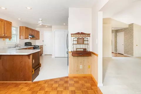 800 W Whitestone St, Bloomington, IN 47403 photo 9