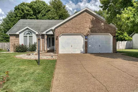 1924 Glen Moor Rd, Evansville, IN 47715