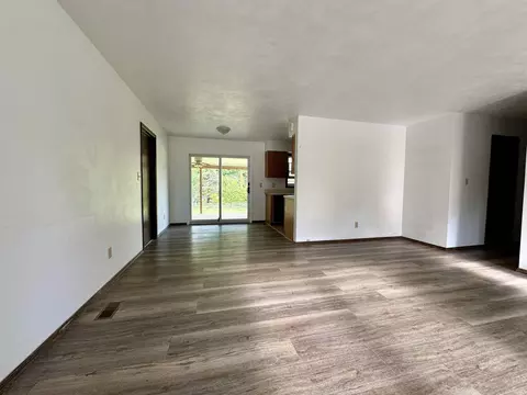 5128 S Harmony Rd, Bloomington, IN 47403 photo 2