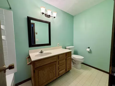 5128 S Harmony Rd, Bloomington, IN 47403 photo 8