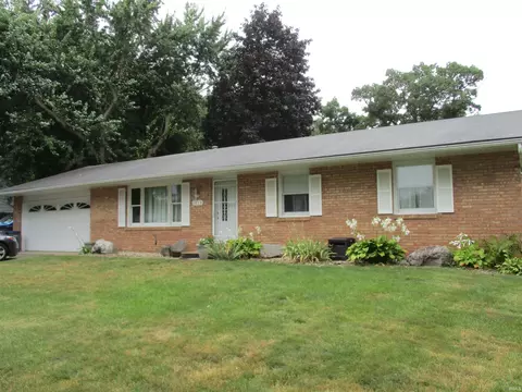 1819 Kenilworth Dr, Elkhart, IN 46514