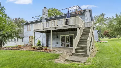 160 Ln 755 Snow Lk, Fremont, IN 46737