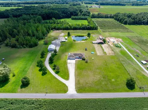2201 18th Rd, Tippecanoe, IN 46570