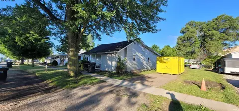 475 S Oak St, Waterloo, IN 46793 photo 1